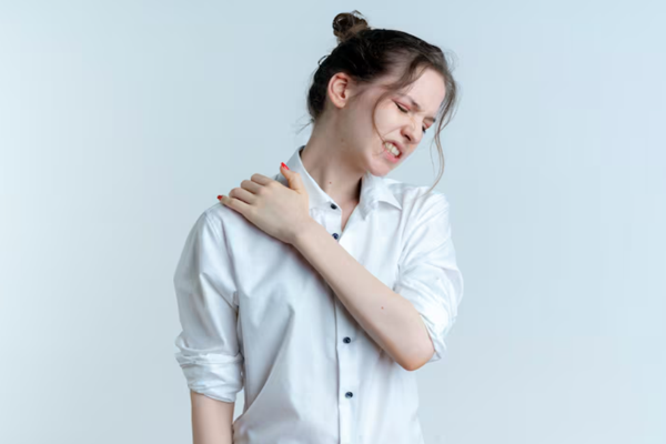 shoulder pain in women